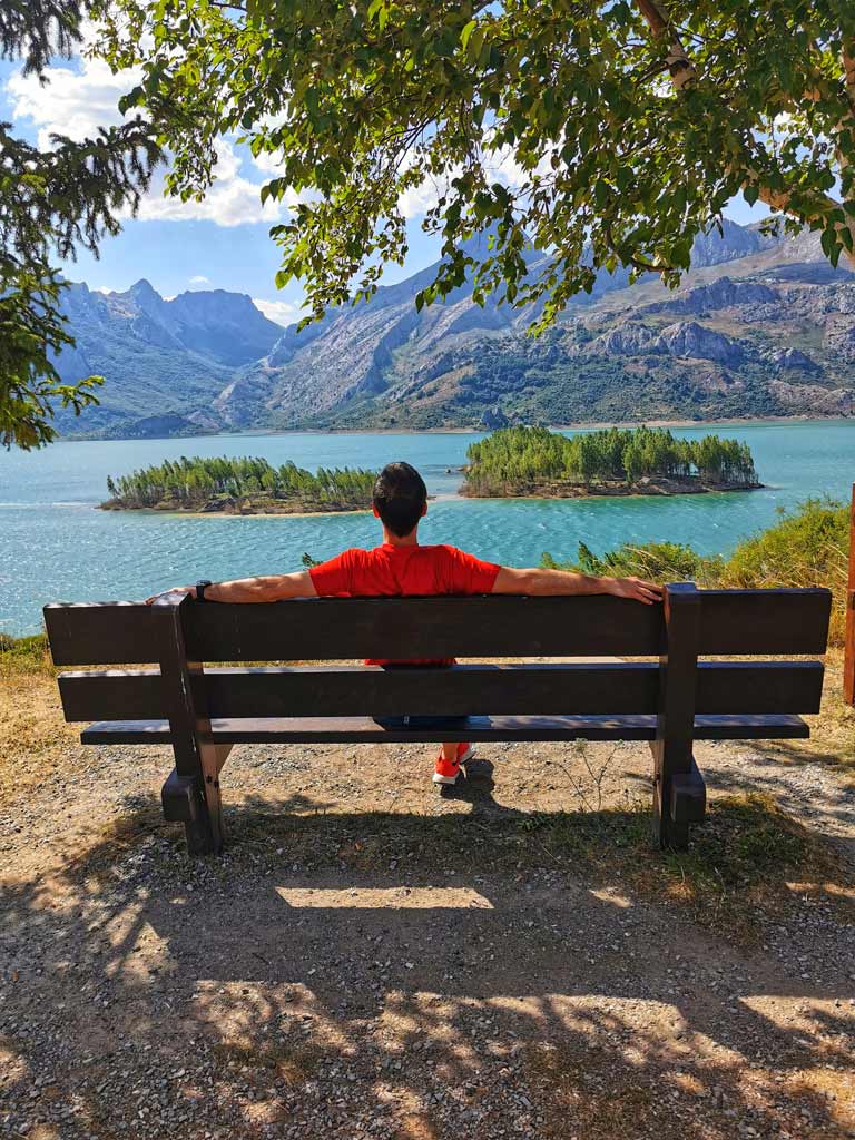 riaño-el-banco-mas-bonito-de-leon