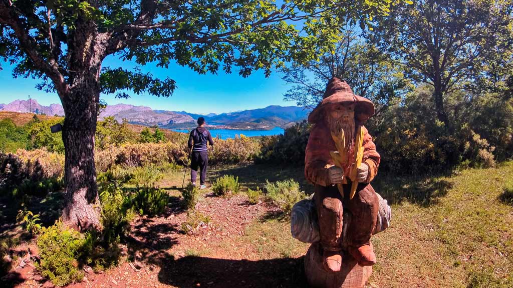 senda mitologia leonesa reñuberu