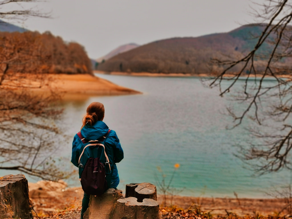 selva irati otoño embalse irabia